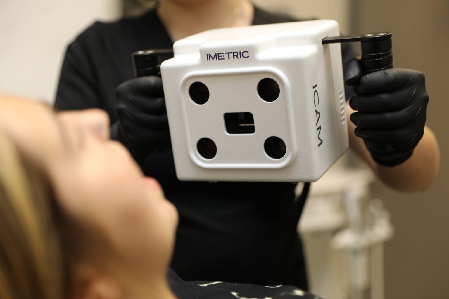 iMetric iCam dental fotogrametri cihazının hasta üzerinde kullanımı